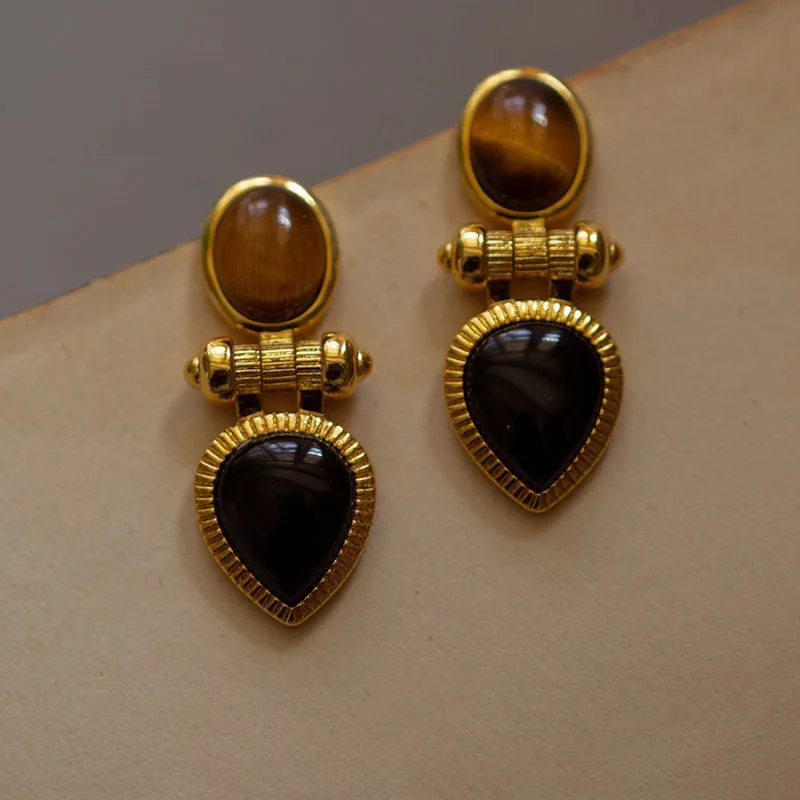 Vintage Fashion Enthusiasts - vintage origineel ontwerp Bruine kattenoogsteen oorbellen